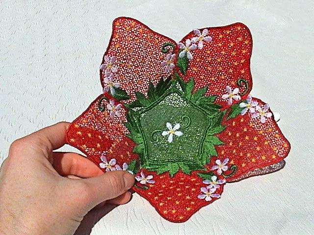 Freestanding Lace and Applique Strawberry Bowls